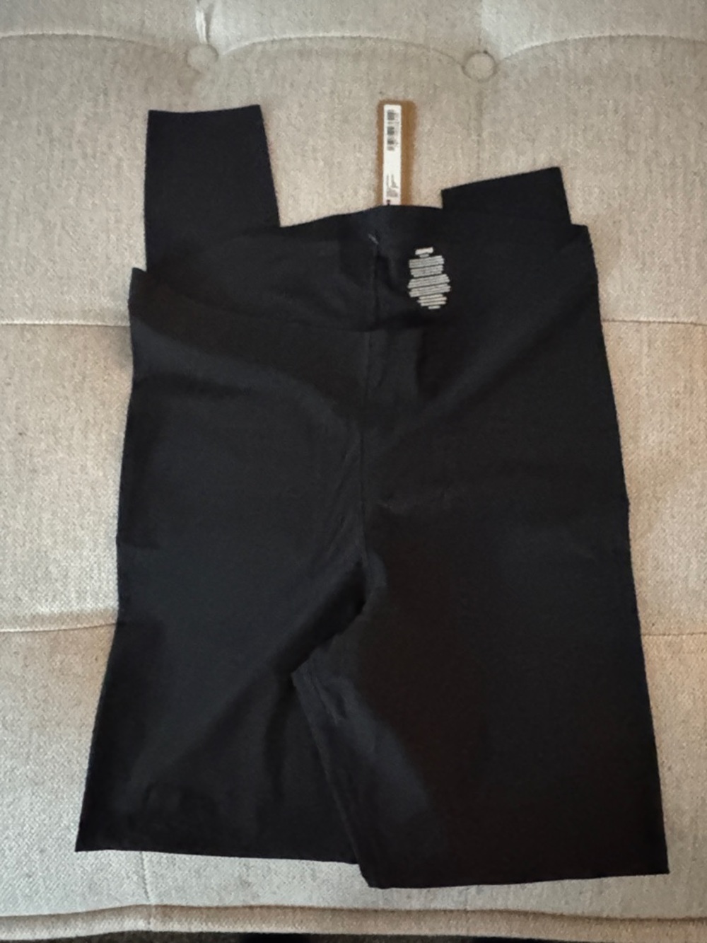 SKIMS Seamless Foundation Leggings Set in Nude, Black, and Brown - Picture 9 of 10
